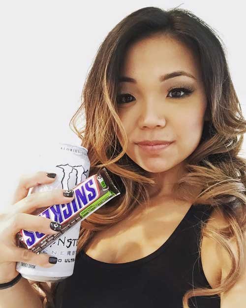 sohee lee fitness snickers