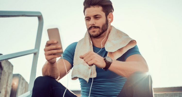 5 Reasons to Work Out Before Checking Your Emails and Social Media
